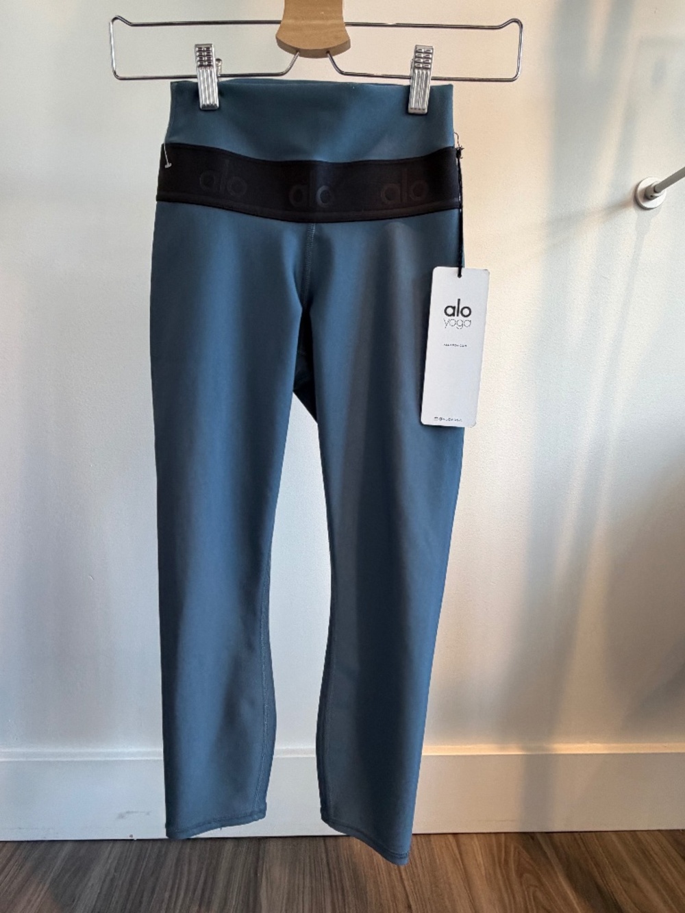 Alo Yoga High Waist Fitness Capri
